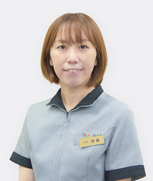 津曲　晴子